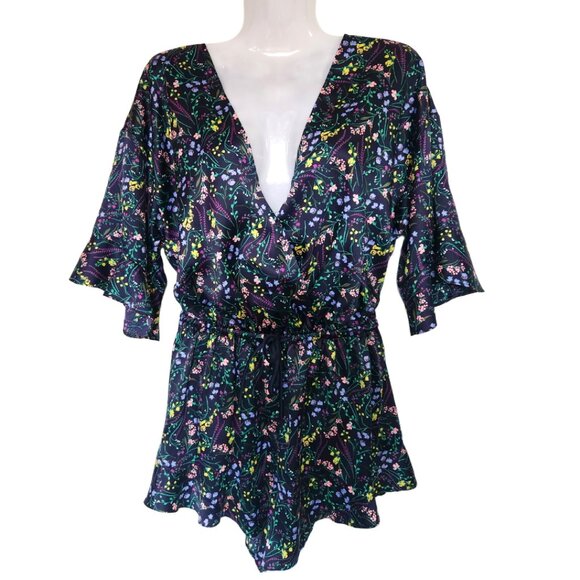NWOT Super Cute Victoria's Secret Floral Satin Romper Size Medium - Picture 1 of 6
